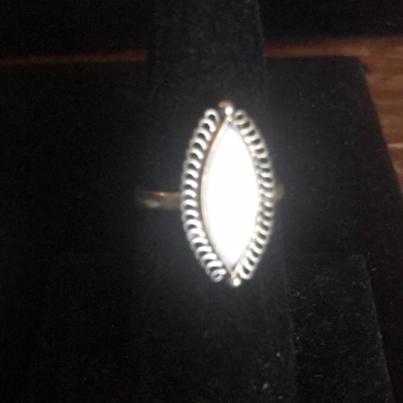 Mother of Pearl bracelet and ring - Picture 3 of 7